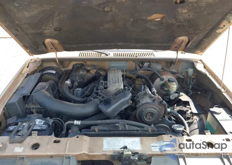 1988 Ford Ranger Super Cab z USA, uszkodzony, nr VIN 1FTCR14TXJPB09796